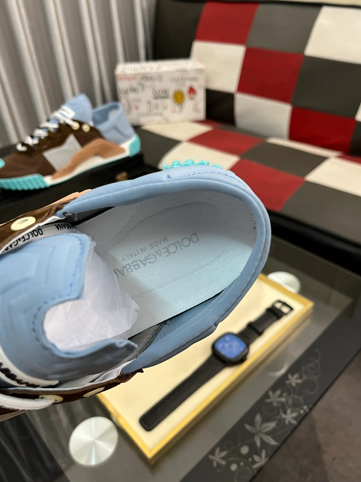 Men's shoes 💰440⌚️⌚️DG's latest popular 🔥🔥casual shoes, the tongue has the brand's iconic details, and the combination of silk cowhide and cow suede enhances the style. Fashionable and versatile, it can complement any look. Create an exquisite design with unique dynamic vitality and modern atmosphere, showing modern elegance. Size: 35-46